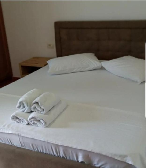 הימארה Anxhelos Hotel מראה חיצוני תמונה