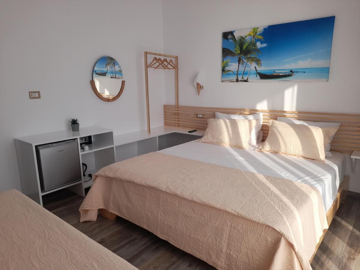 הימארה Anxhelos Hotel מראה חיצוני תמונה