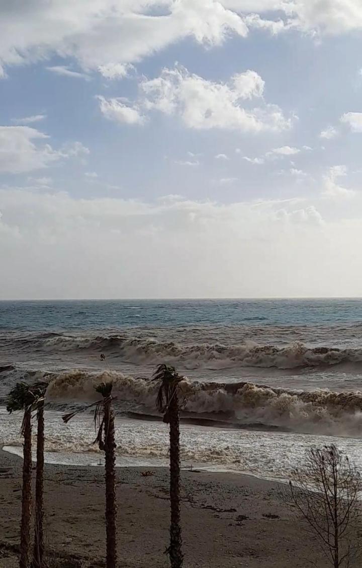 הימארה Anxhelos Hotel מראה חיצוני תמונה